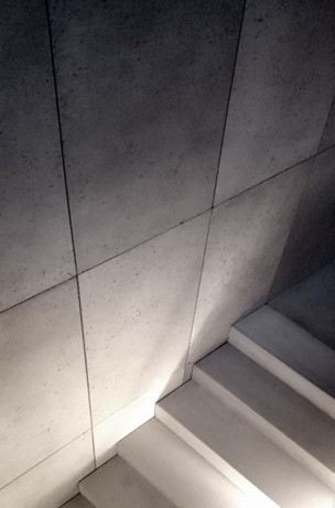 نمای جی اف آر سی در داخل ساختمان